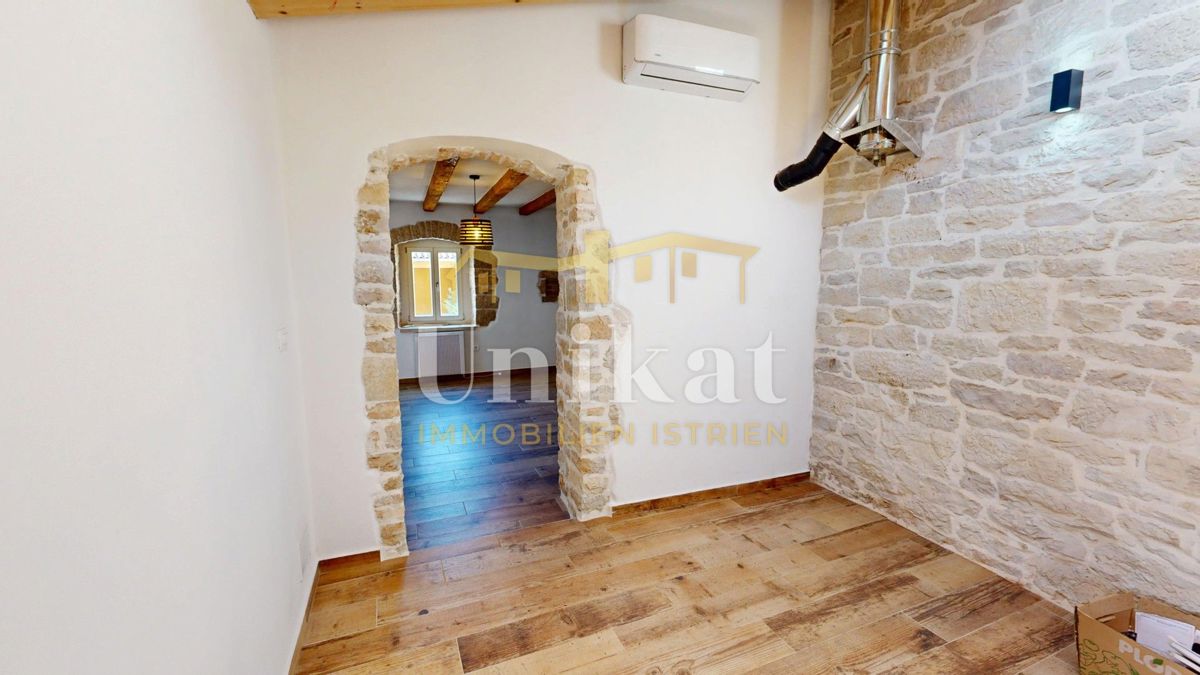 Dvojna hiša z garažo in velikim vrtom